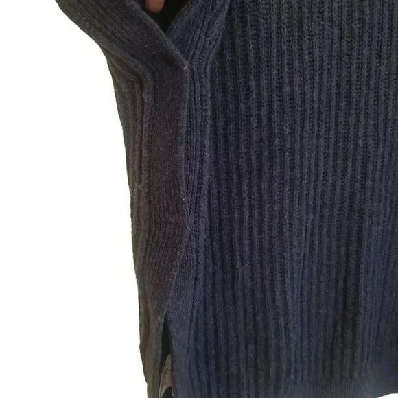 Banana Republic Women's Navy Cotton/Nylon Side Snap Sweeter - Picture 12 of 12